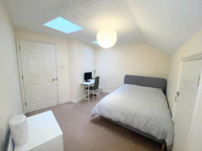 Cozy Double Room next to Putney Bridge and High Street